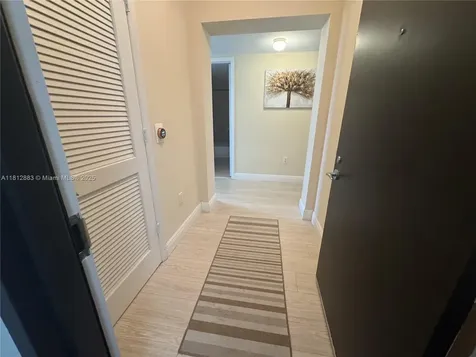 2641 N Flamingo Road Sunrise FL 33323