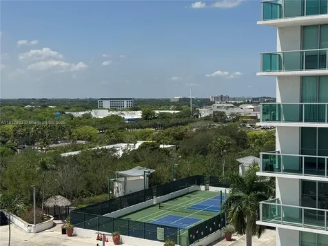 2641 N Flamingo Road Sunrise FL 33323