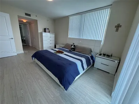 2641 N Flamingo Road Sunrise FL 33323