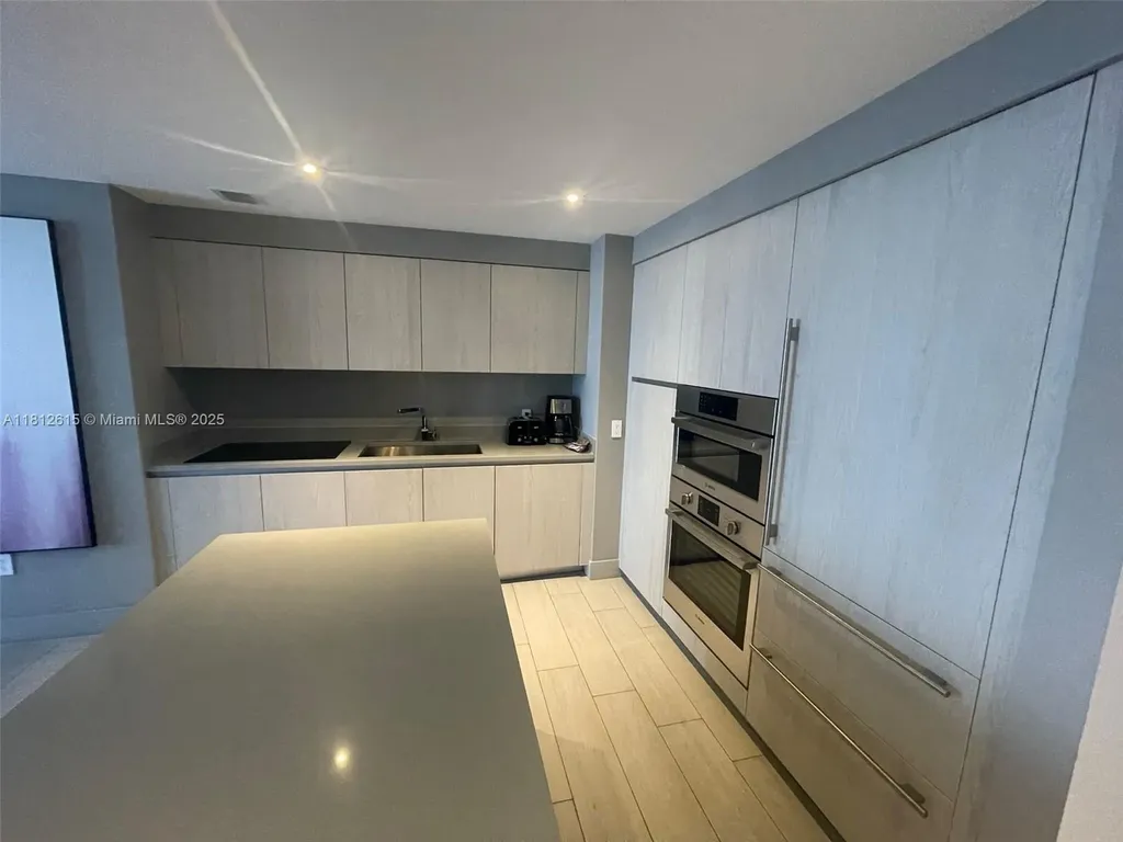 4010 S Ocean Drive Hollywood FL 33019