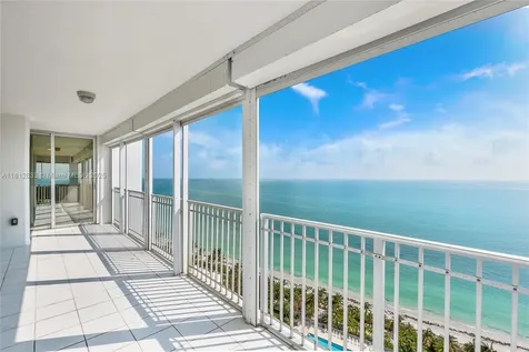 881 Ocean Drive Key Biscayne FL 33149