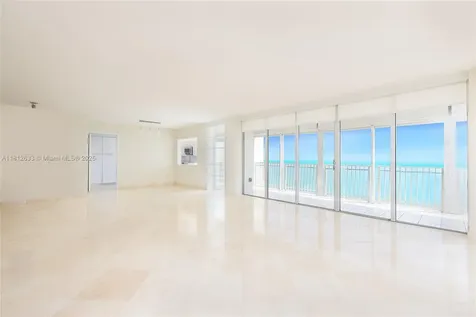 881 Ocean Drive Key Biscayne FL 33149