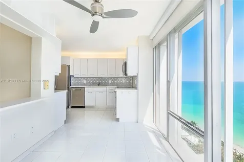 881 Ocean Drive Key Biscayne FL 33149
