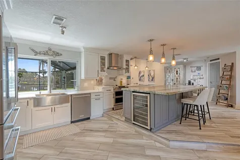2750 SW 86th Way Davie FL 33328