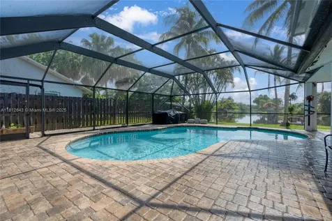 2750 SW 86th Way Davie FL 33328