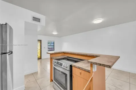 775 E 8th Street Hialeah FL 33010