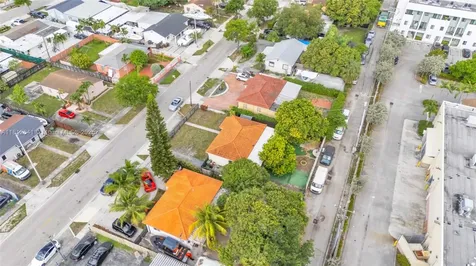 775 E 8th Street Hialeah FL 33010