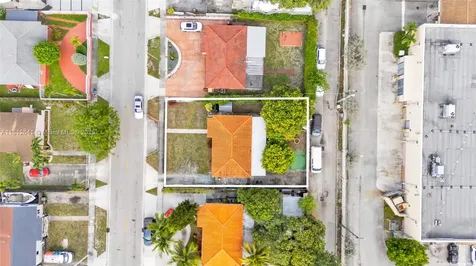775 E 8th Street Hialeah FL 33010