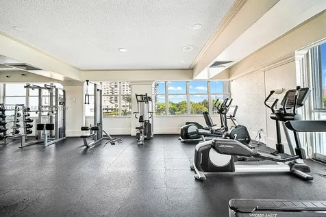 18041 Biscayne Boulevard Aventura FL 33160