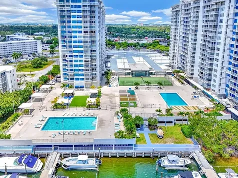 18041 Biscayne Boulevard Aventura FL 33160