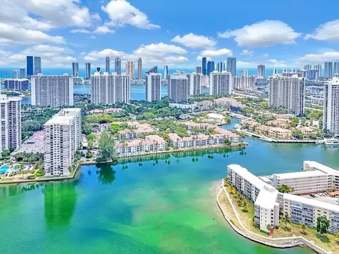 18041 Biscayne Boulevard Aventura FL 33160