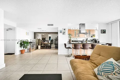 18041 Biscayne Boulevard Aventura FL 33160