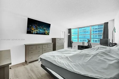 18041 Biscayne Boulevard Aventura FL 33160
