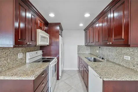 3116 Newport U Deerfield Beach FL 33442