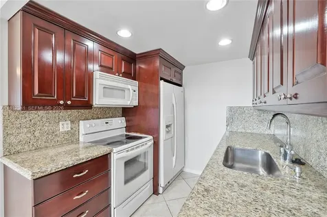 3116 Newport U Deerfield Beach FL 33442