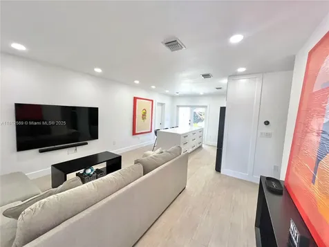 1451 NE 155th Terrace North Miami Beach FL 33162