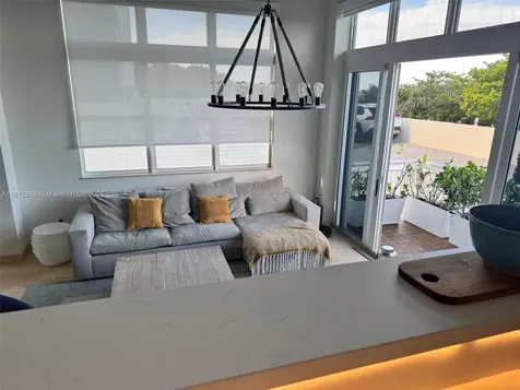 6917 Collins Avenue Miami Beach FL 33141