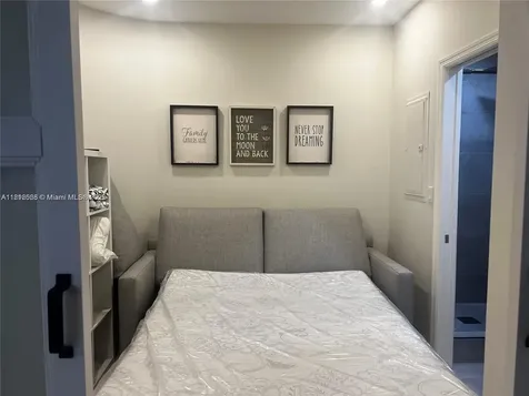 6917 Collins Avenue Miami Beach FL 33141