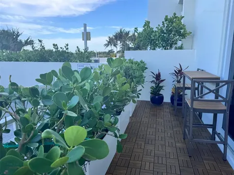 6917 Collins Avenue Miami Beach FL 33141