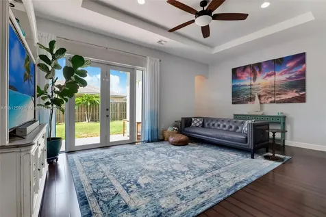 2046 SE 18th Street Homestead FL 33035