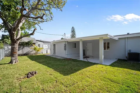 15610 NE 15th Court North Miami Beach FL 33162