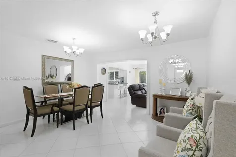10421 NW 21st Street Pembroke Pines FL 33026