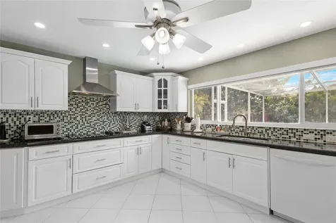 10421 NW 21st Street Pembroke Pines FL 33026