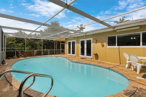 10421 NW 21st Street Pembroke Pines FL 33026
