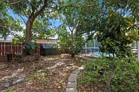 10421 NW 21st Street Pembroke Pines FL 33026