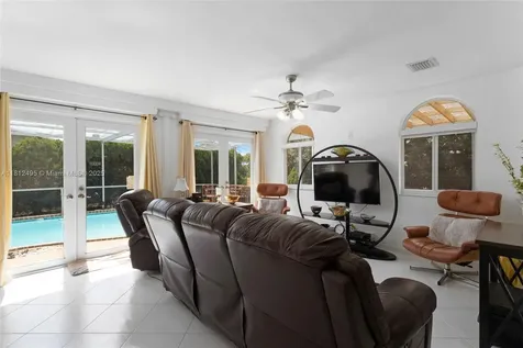 10421 NW 21st Street Pembroke Pines FL 33026
