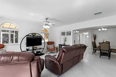 10421 NW 21st Street Pembroke Pines FL 33026