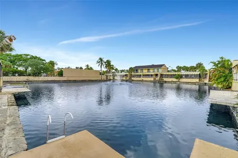 15461 Kippford Court Miami Lakes FL 33014