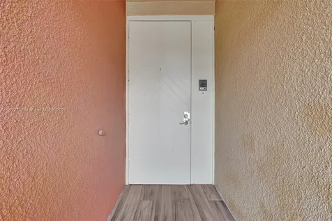 15461 Kippford Court Miami Lakes FL 33014