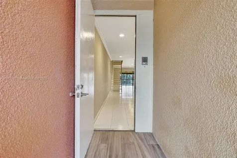15461 Kippford Court Miami Lakes FL 33014