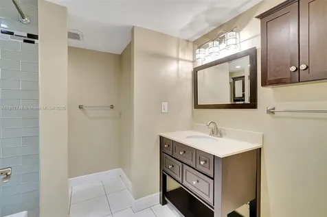 15461 Kippford Court Miami Lakes FL 33014