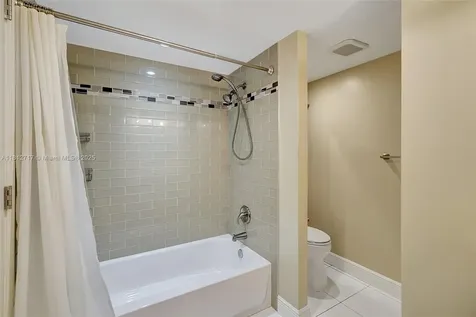 15461 Kippford Court Miami Lakes FL 33014