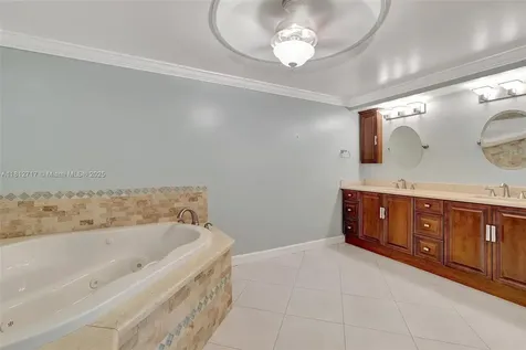 15461 Kippford Court Miami Lakes FL 33014