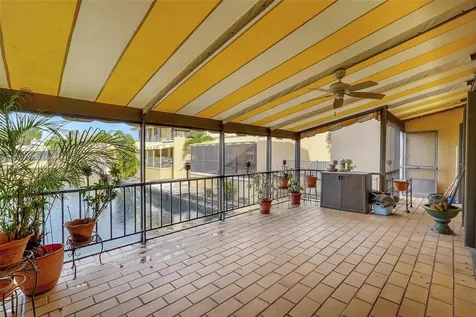 15461 Kippford Court Miami Lakes FL 33014