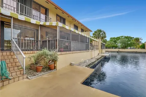 15461 Kippford Court Miami Lakes FL 33014