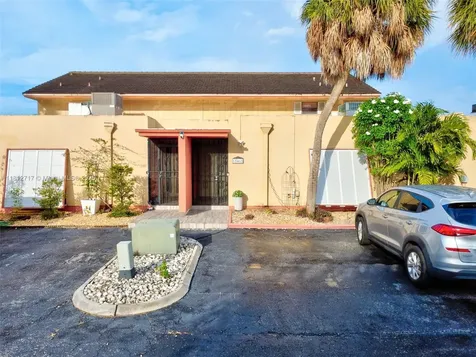 15461 Kippford Court Miami Lakes FL 33014