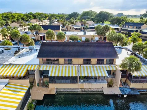 15461 Kippford Court Miami Lakes FL 33014