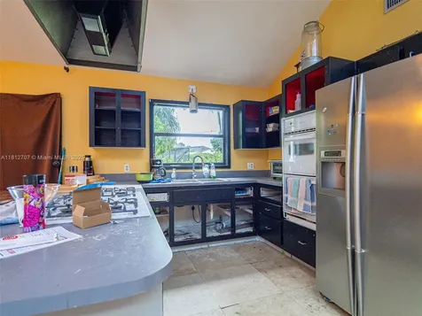 802 SE Kendall Avenue Port St. Lucie FL 34983