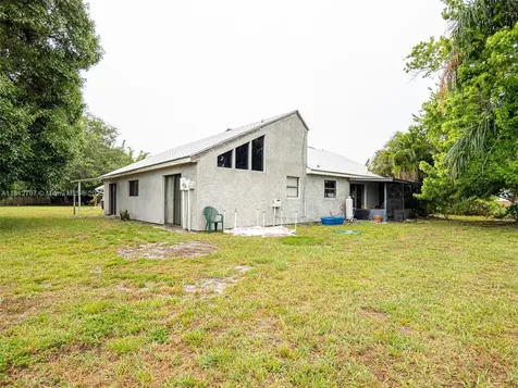 802 SE Kendall Avenue Port St. Lucie FL 34983