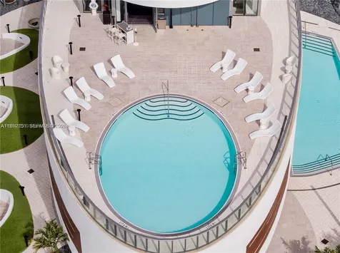 851 NE 1st Avenue Miami FL 33132