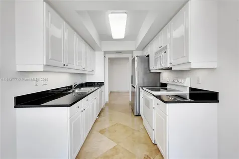 21055 Yacht Club Drive Aventura FL 33180