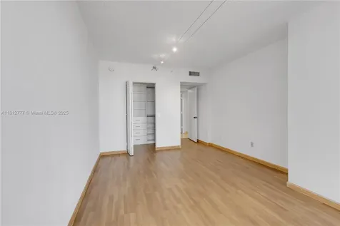 21055 Yacht Club Drive Aventura FL 33180