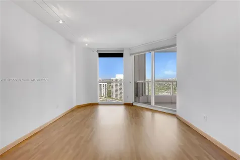 21055 Yacht Club Drive Aventura FL 33180