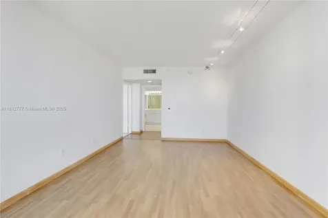 21055 Yacht Club Drive Aventura FL 33180