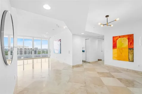 21055 Yacht Club Drive Aventura FL 33180