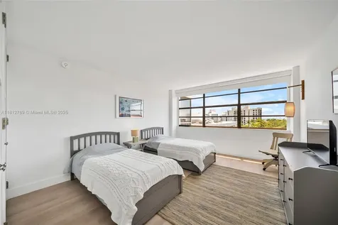 150 Ocean Lane Drive Key Biscayne FL 33149
